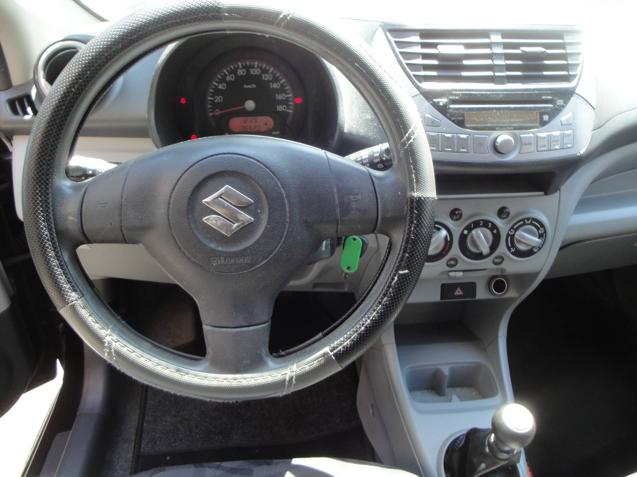 Suzuki Alto 1.0 5-Drs. Cool Comfort (1eEig.)  met o.a. Audio en Airco. - Thumbnail 4