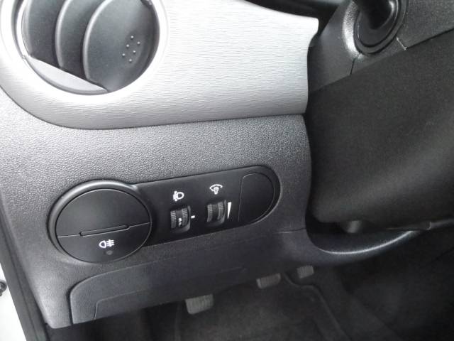 Hyundai i10 1.1i 5-Drs. met o.a. Audio, CPV en El.ramen V. - Thumbnail 10