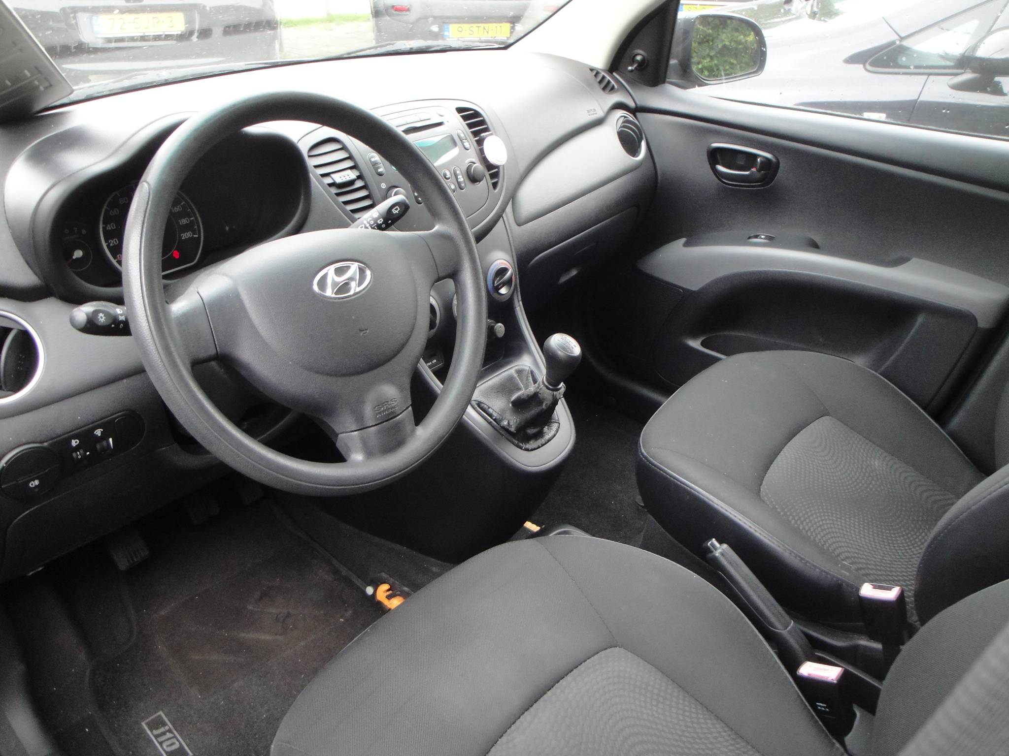 Hyundai i10 1.1 i-Drive 5-Drs. Cool  met o.a. Airco, Audio, LM-velgen, etc. - Thumbnail 5