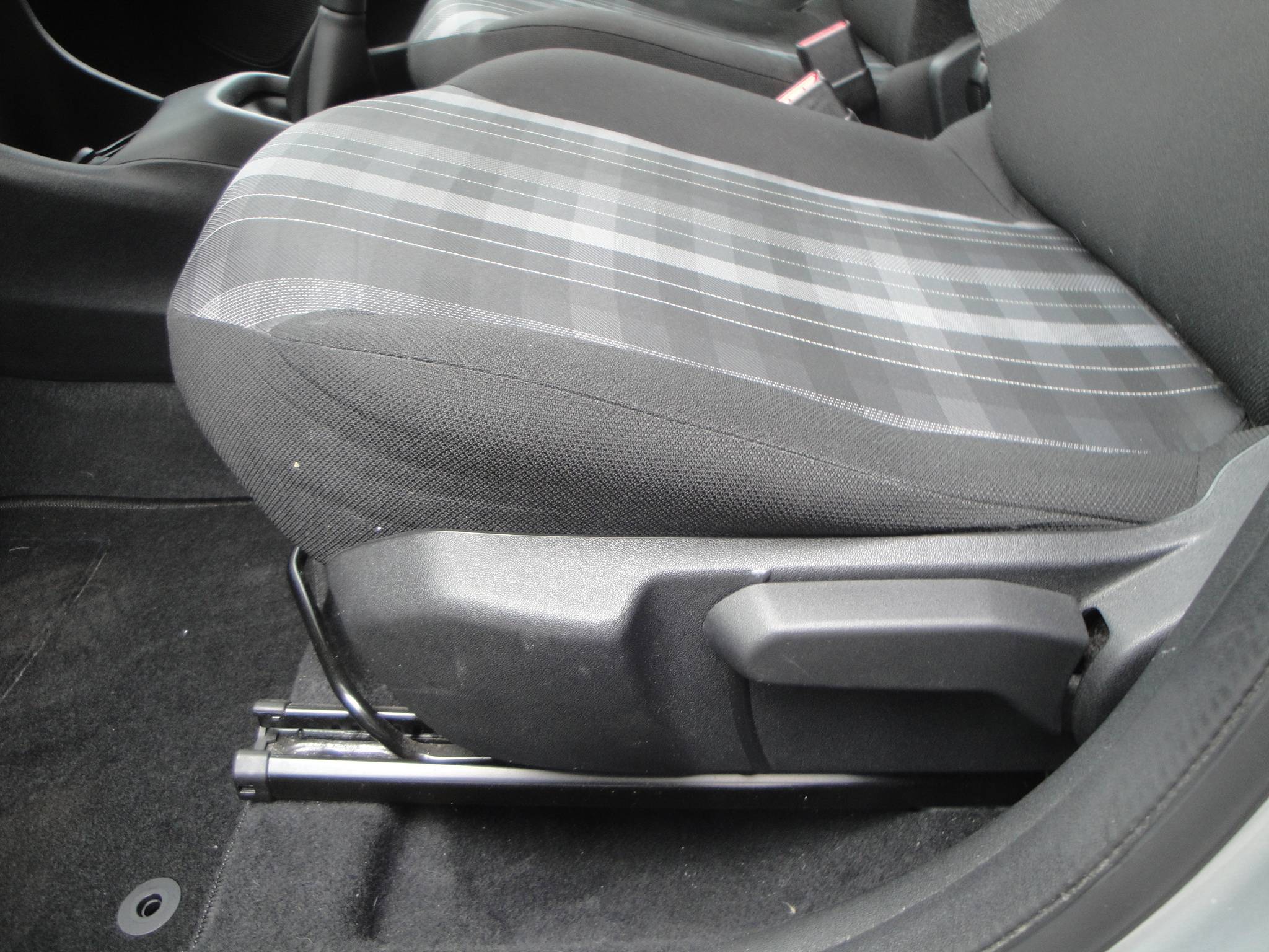 Peugeot 108 1.0 VTi 5-Drs. (10-2019) incl. Audio, Airco, etc. - Thumbnail 13