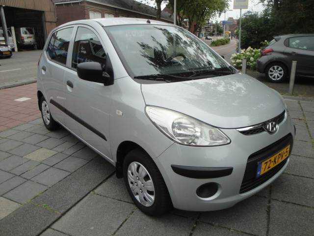 Hyundai i10 1.1i 5-Drs. met o.a. Audio, CPV en El.ramen V. - Thumbnail 1