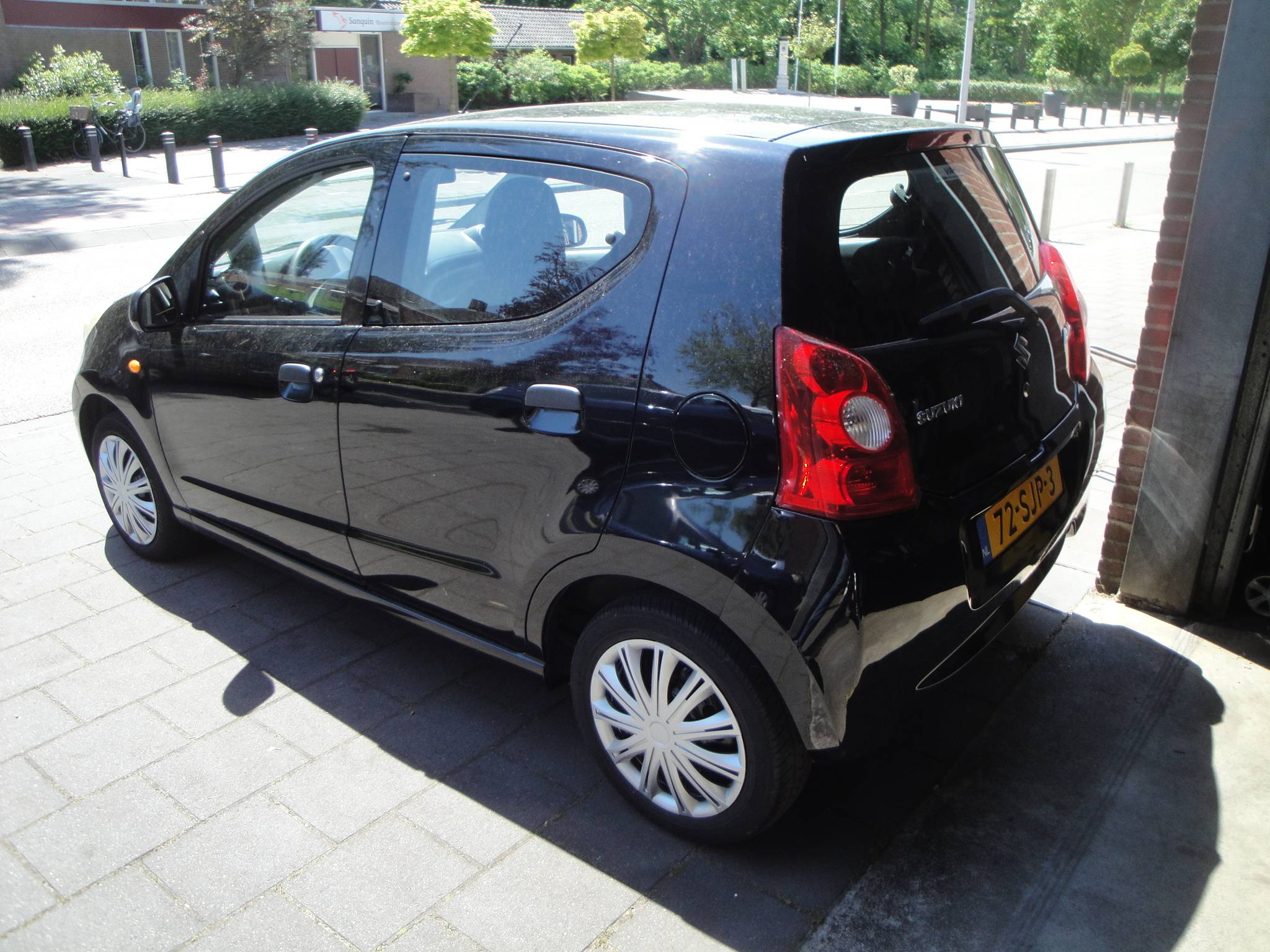 Suzuki Alto 1.0 5-Drs. Cool Comfort (1eEig.)  met o.a. Audio en Airco. - Thumbnail 2