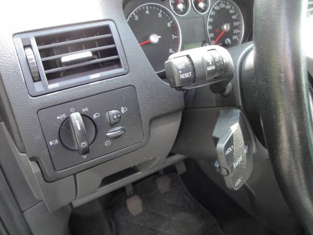 Ford Focus C-Max 1.6i MPV 5-Drs. met o.a. Airco & Trekhaak (met nw. APK-keuring) - Thumbnail 10