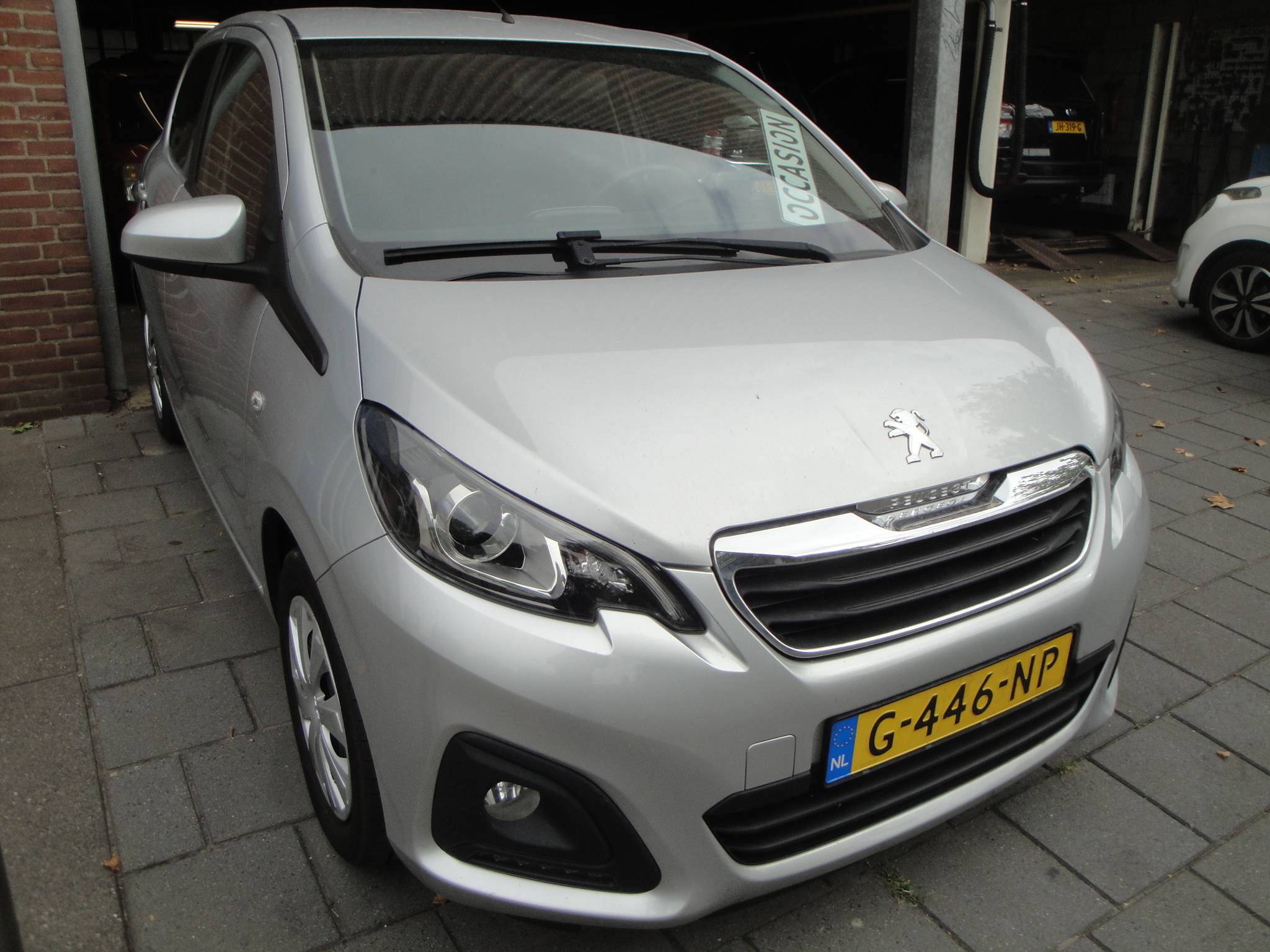 Peugeot 108 1.0 VTi 5-Drs. (10-2019) incl. Audio, Airco, etc. - Thumbnail 3
