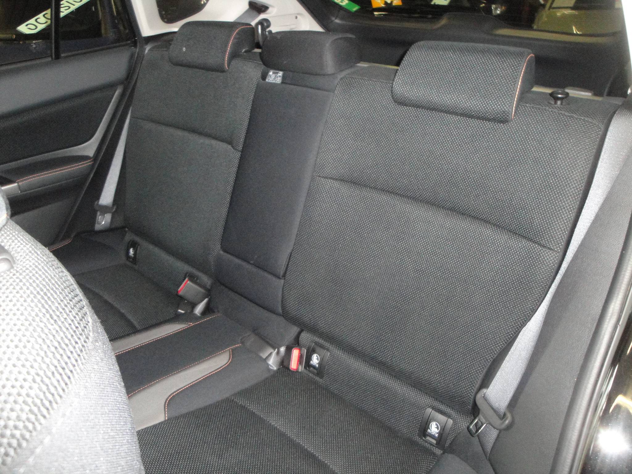 Subaru XV 2.0 Comfort CVT AWD met Airco/Cl.- en Cruise-Control, LM-velgen, Trekh., etc - Thumbnail 8