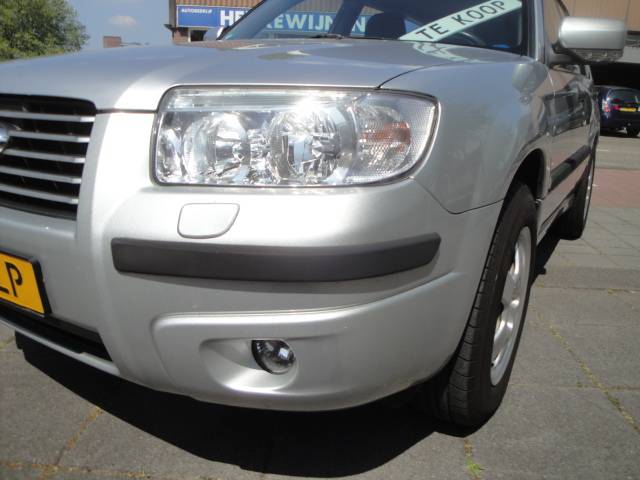 Subaru Forester 2.0 X Comfort AWD met  Audio, Cr. & Cl.control, LM-velgen, PDC en Tr.haak - Thumbnail 3