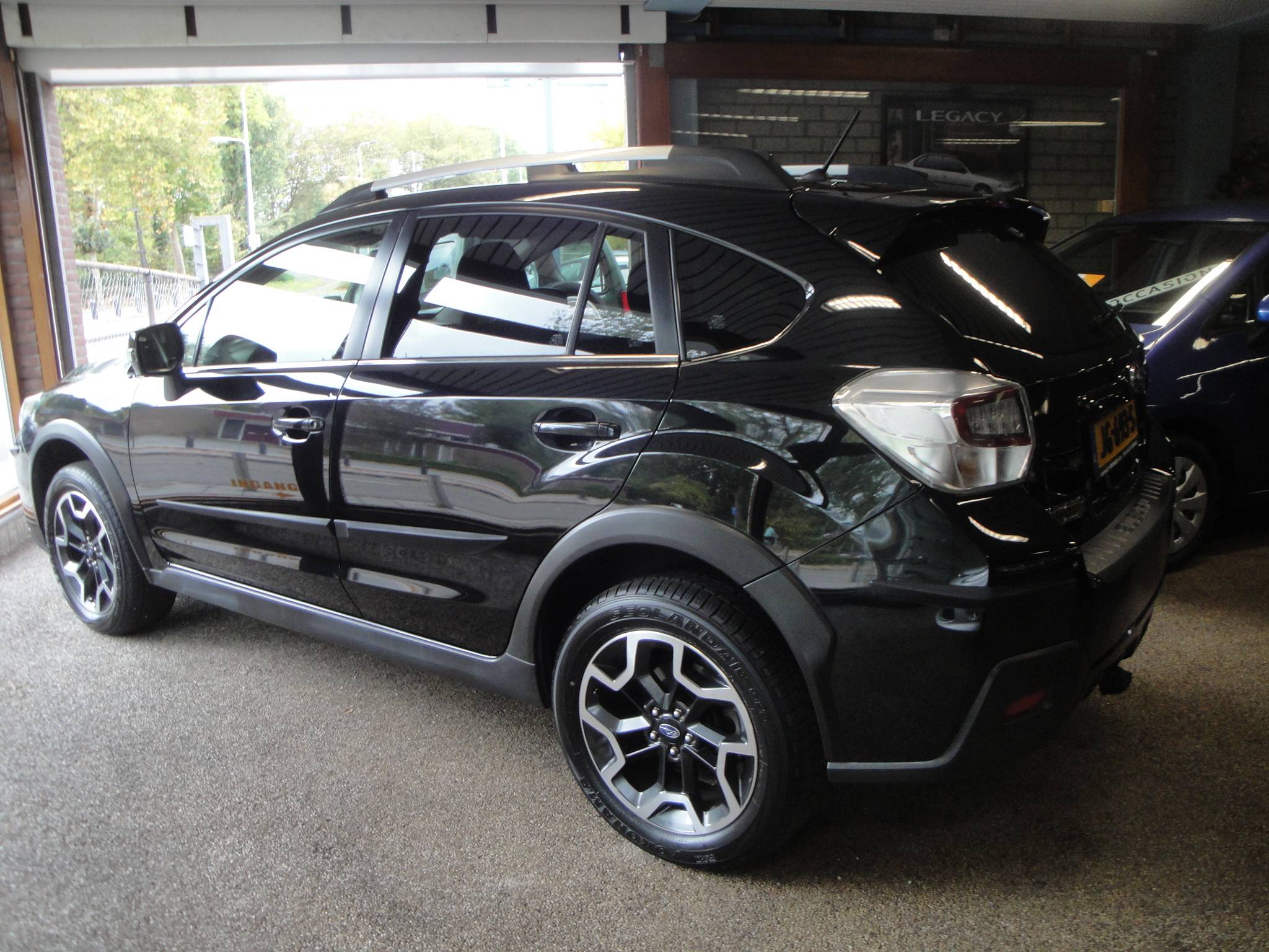 Subaru XV 2.0 Comfort CVT AWD met Airco/Cl.- en Cruise-Control, LM-velgen, Trekh., etc - Thumbnail 2