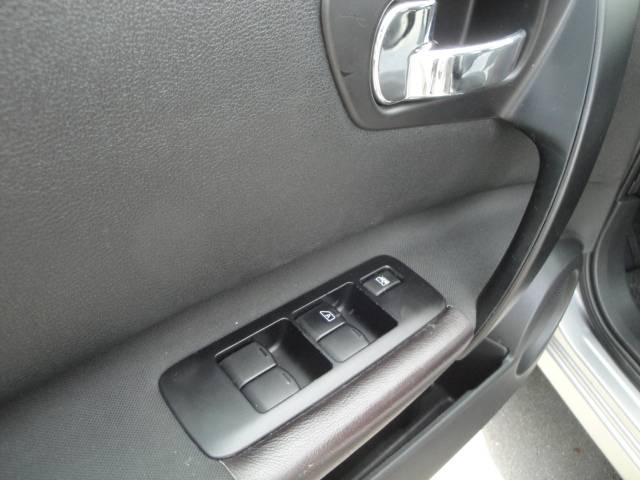 Nissan Qashqai 1.6 met o.a. Airco, A-Parkeersensoren & 17"LM-velgen. - Thumbnail 9