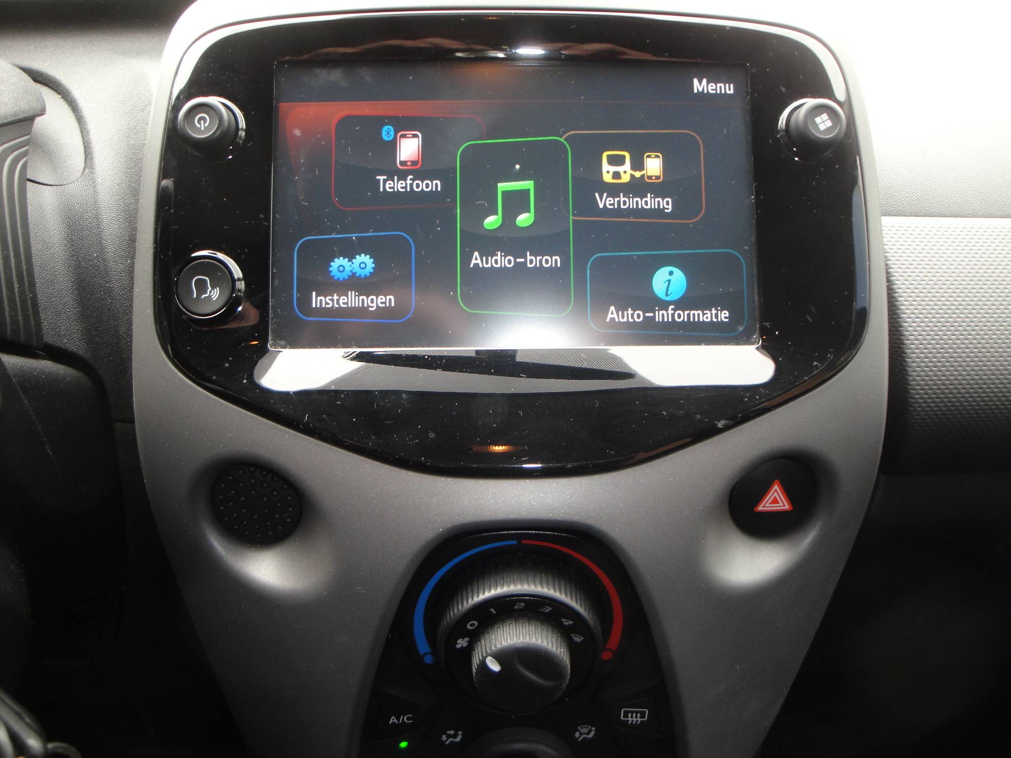 Peugeot 108 1.0 VTi 5-Drs. (10-2019) incl. Audio, Airco, etc. - Thumbnail 10