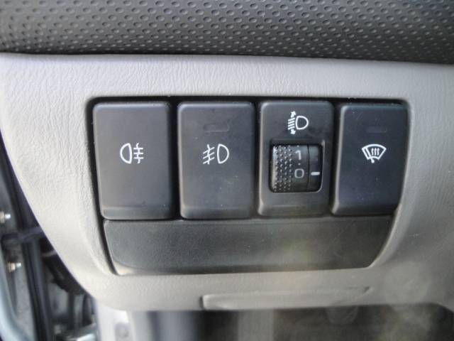 Subaru Forester 2.0 X Comfort AWD met  Audio, Cr. & Cl.control, LM-velgen, PDC en Tr.haak - Thumbnail 12