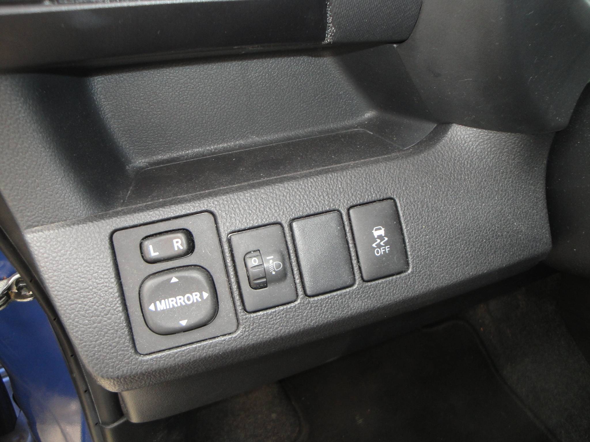 Subaru Trezia 1.3 Comfort (70.500KM) 5-Drs. met o.a. Trekh. & Park.sensoren A. - Thumbnail 7